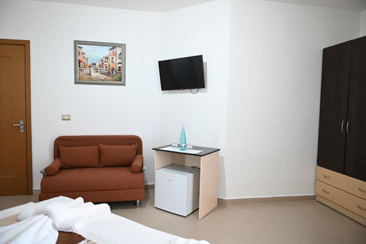 Vila Oxinn Kryemëdhej Exterior foto