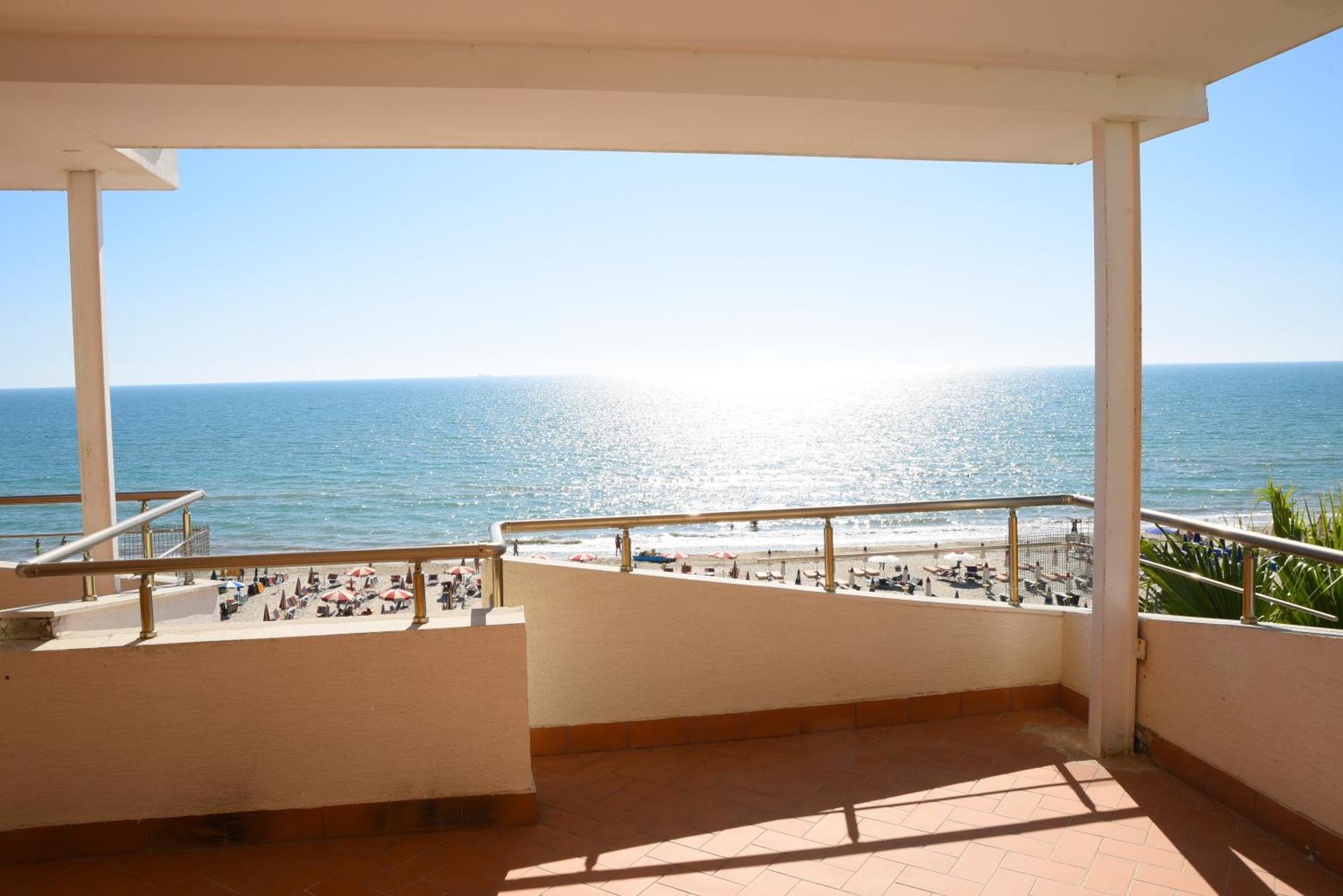 Vila Oxinn Kryemëdhej Exterior foto